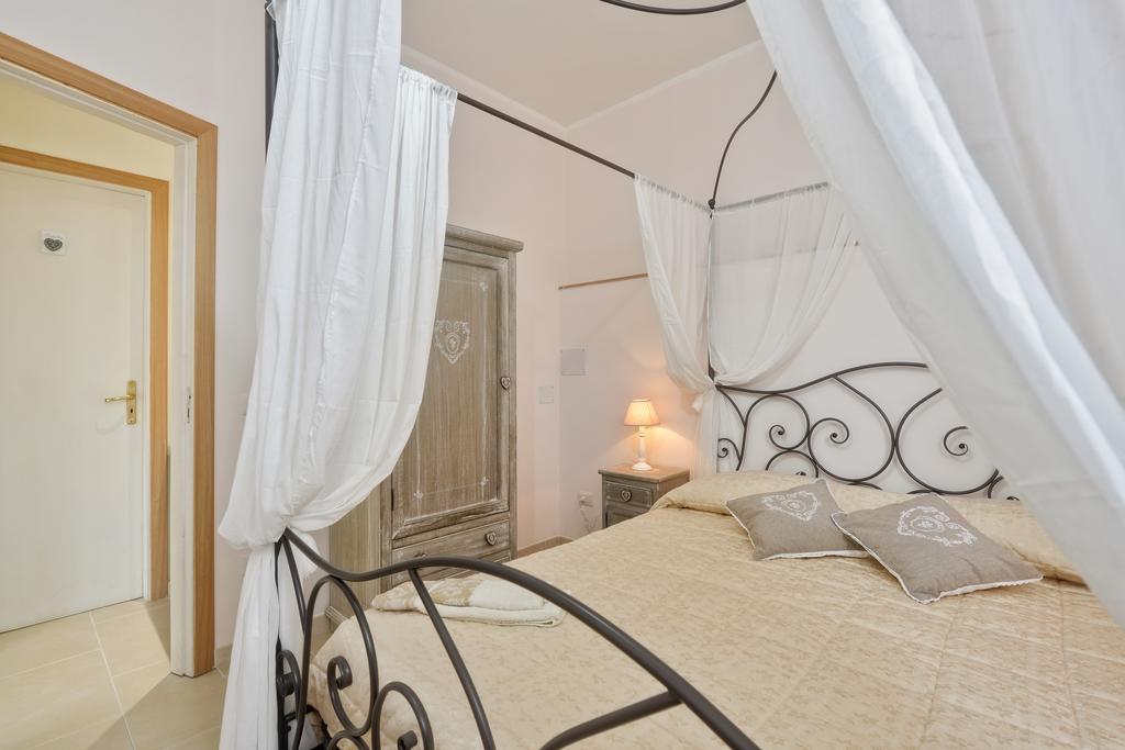 Maison Romantique Santa Maria di Castellabate Ruang foto